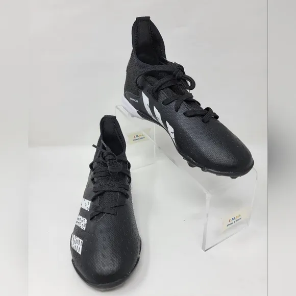 Adidas Predator Freak .3 T NEW FY1039 Black Turf Football Boots Youth Size 1 New