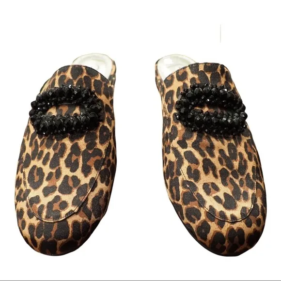 Adrianna Papell sz 7 leopard print mule flats w/ buckle of beads