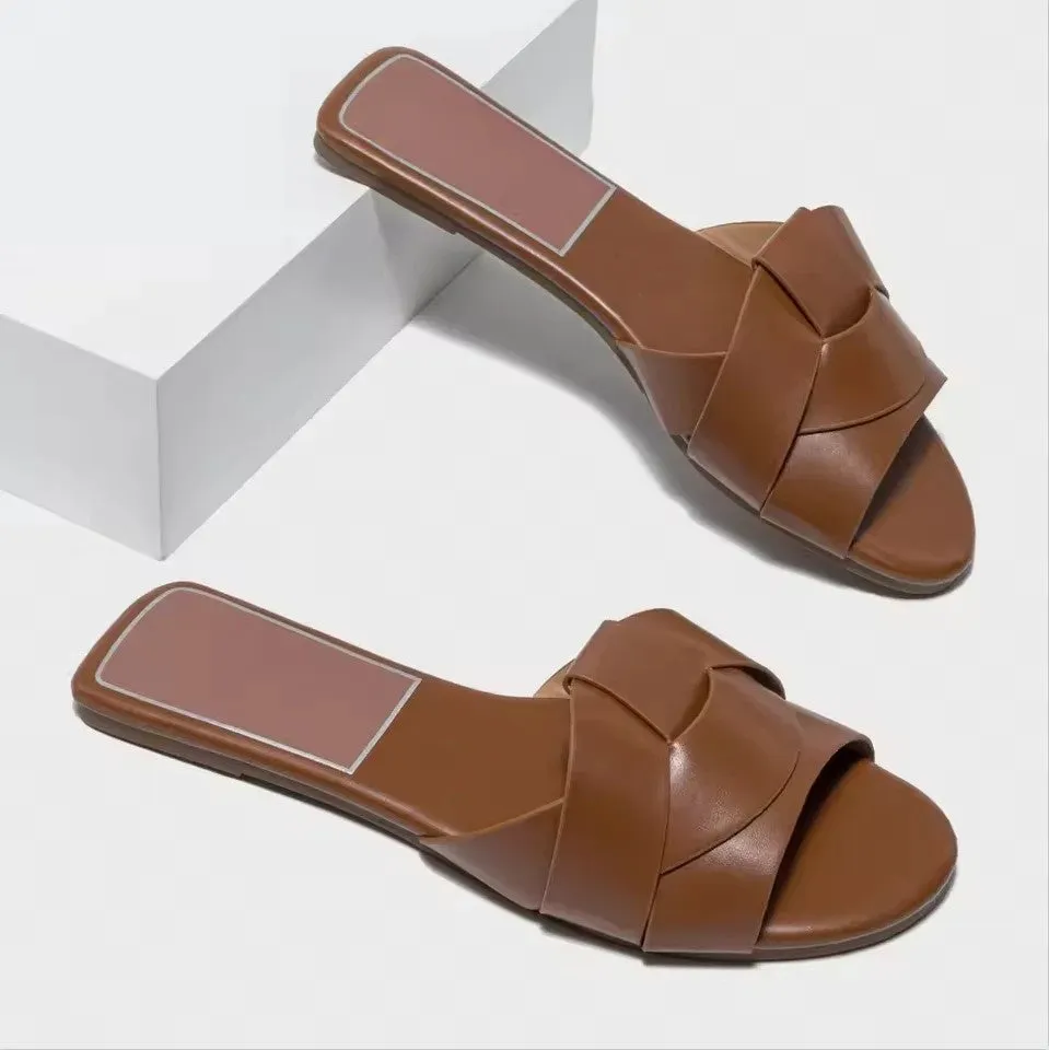 Alba Crest Flat Buckle Sandals