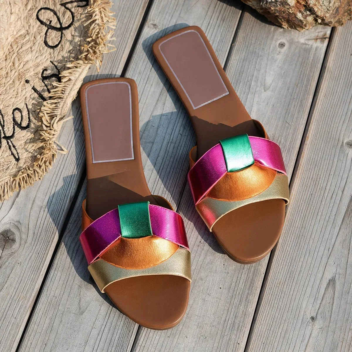 Alba Crest Flat Buckle Sandals