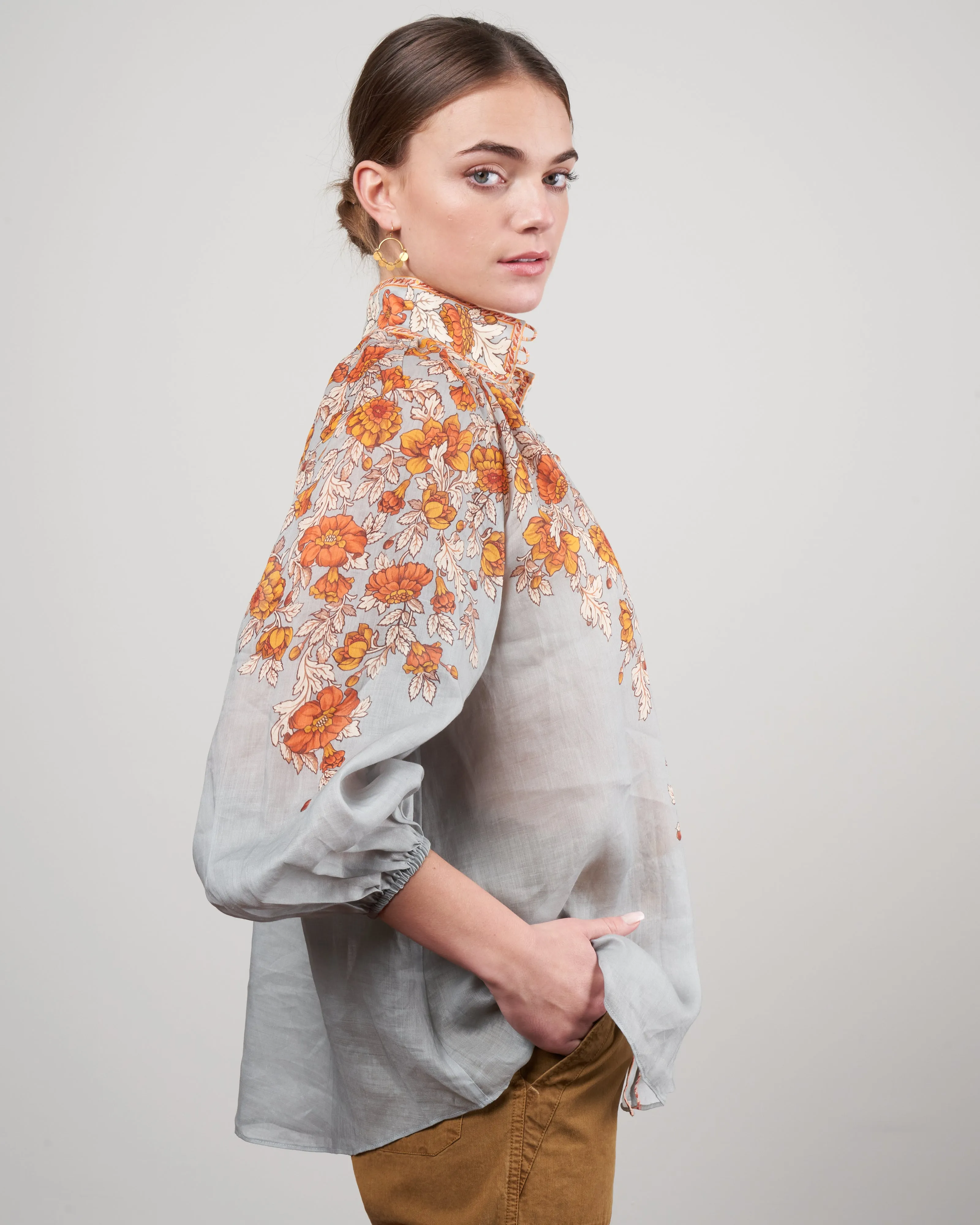 andie billow blouse - dusty blue floral dblf
