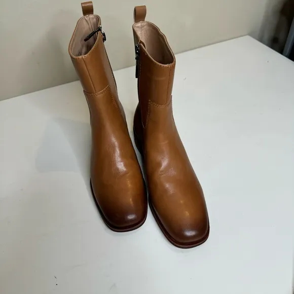Botkier Romona Leather Zip Booties size 7