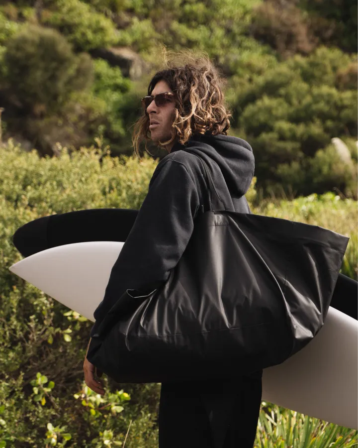 DB Journey - Essential Surf Tote 80L - Black Out