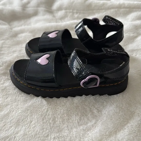 Dr. martens JUNIOR MARLOWE SHIMMER black HEART STRAP SANDALS size 4/5