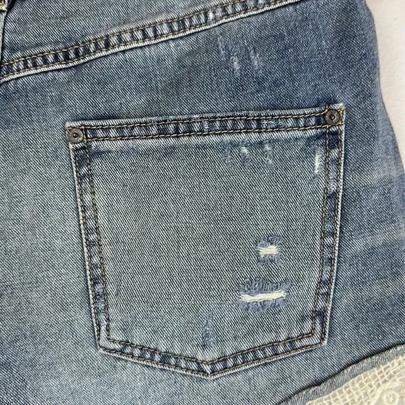 Free People Embroidered Lace Hem 100% Cotton High Waist Festival 28 Jean Shorts