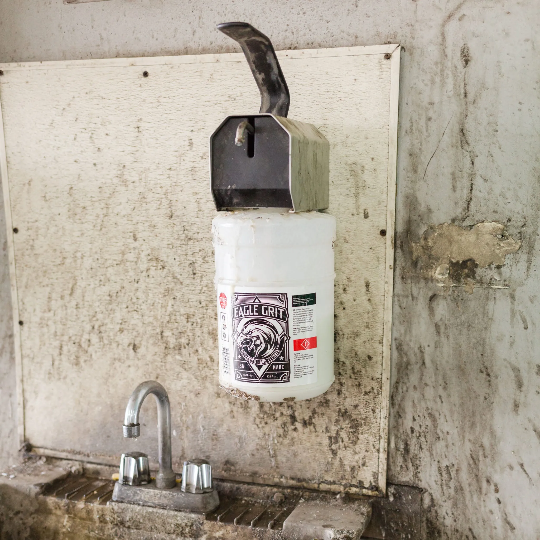 Heavy Duty Hand Cleaner Wall Mount Bundle