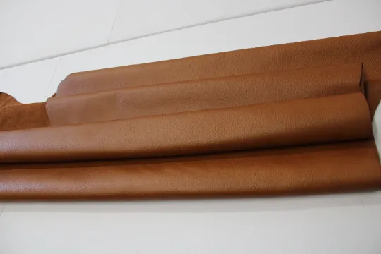 Honey Brown Floater Leather Hide  - Thickness: 1.6-1.8 mm/ 4 - 4.5oz / Size 18 SqFt - Honey Cowhide