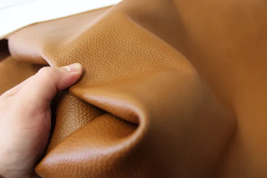 Honey Brown Floater Leather Hide  - Thickness: 1.6-1.8 mm/ 4 - 4.5oz / Size 18 SqFt - Honey Cowhide