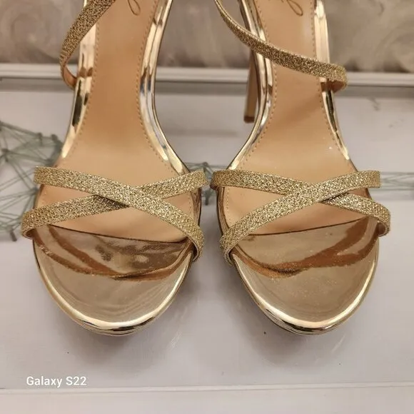 Jewel Badgley Mischka &quot;Galen&quot; Gold Heeled Sandals. NIB. Size 7