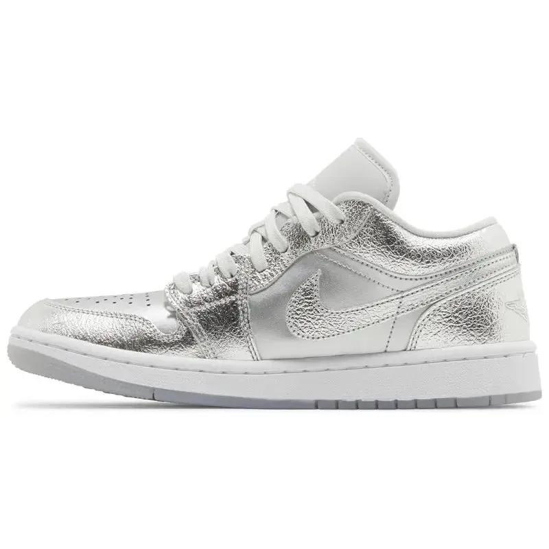 Jordan 1 Low SE Metallic Silver (W)