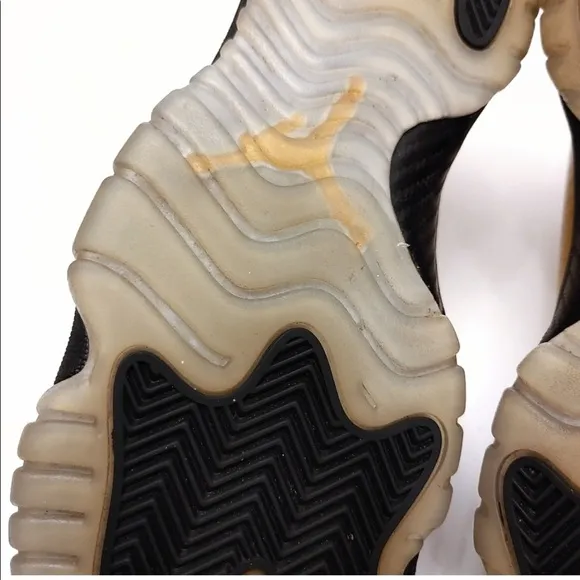 Jordan Future Gold GS Sneakers