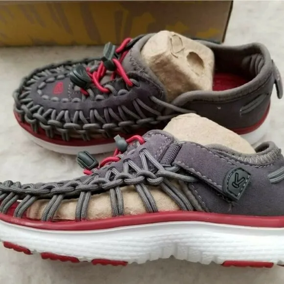 KEEN Uneek O2 Sport Unisex Sandal Toddler Kids in Grey/Red