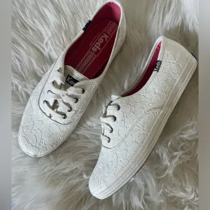 NWOB Keds champion white lace sneakers