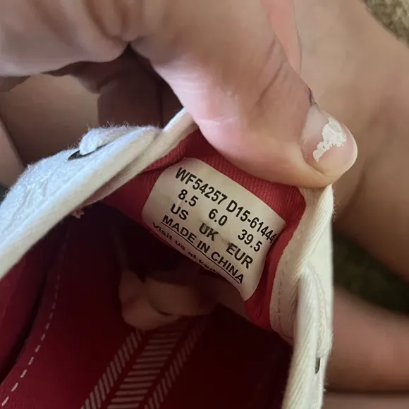 NWOB Keds champion white lace sneakers