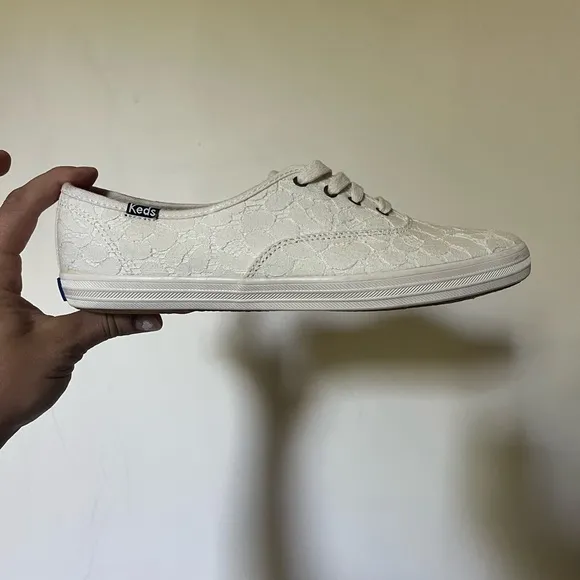 NWOB Keds champion white lace sneakers