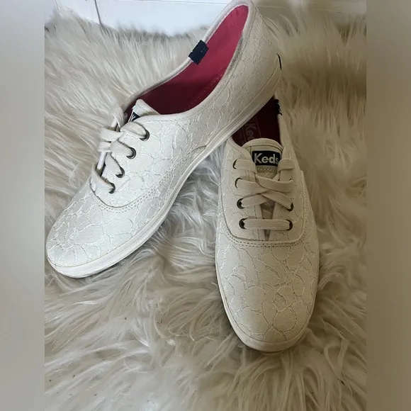 NWOB Keds champion white lace sneakers