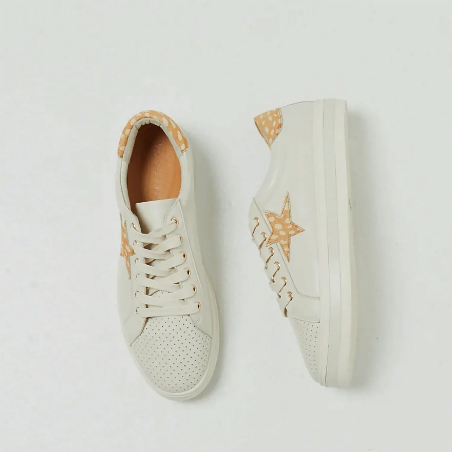Pixie Leather Sneaker - Cream - AE3