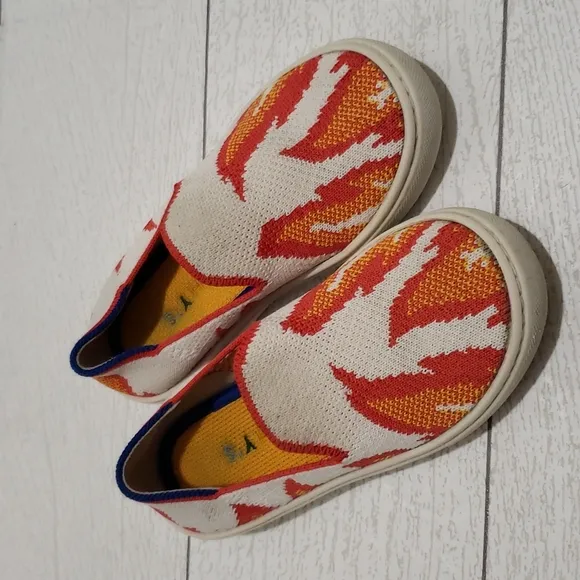 Rothys 10 flames flats loafers kids sneakers
