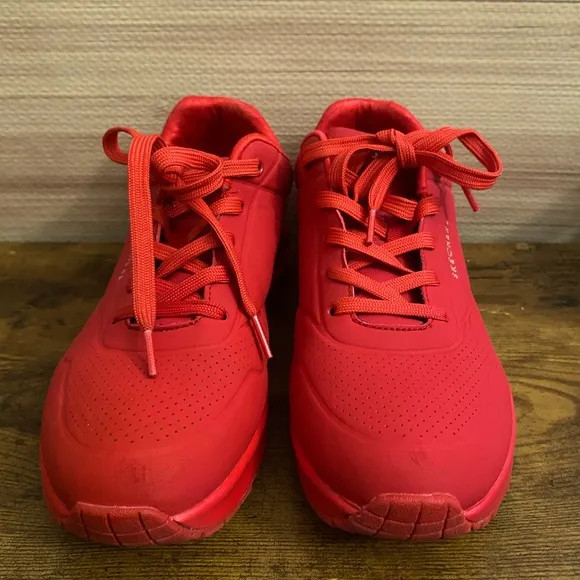 Skechers Street Los Angeles Women’s Red Sneakers Air Cooled Memory Foam Red 9.5