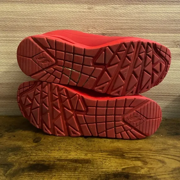 Skechers Street Los Angeles Women’s Red Sneakers Air Cooled Memory Foam Red 9.5