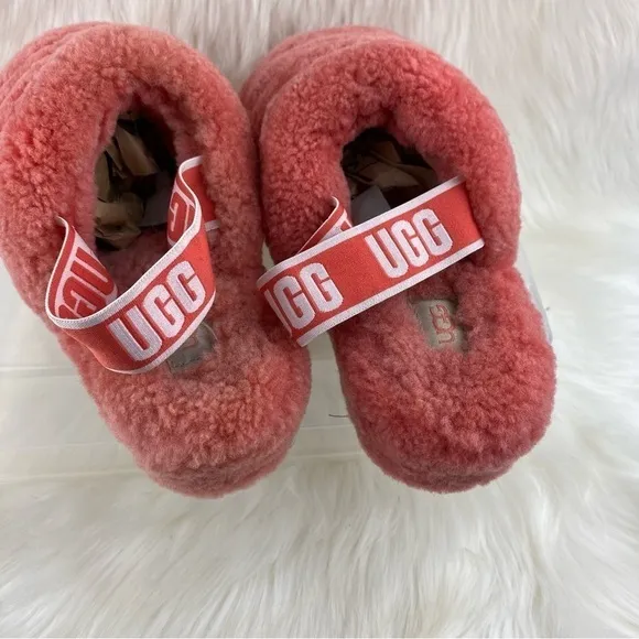 UGG SANDALS