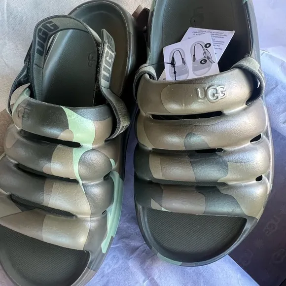 🆕UGGS Kids' Sport Yeah Green Camo Slingback Strap Slide Sandals NIB