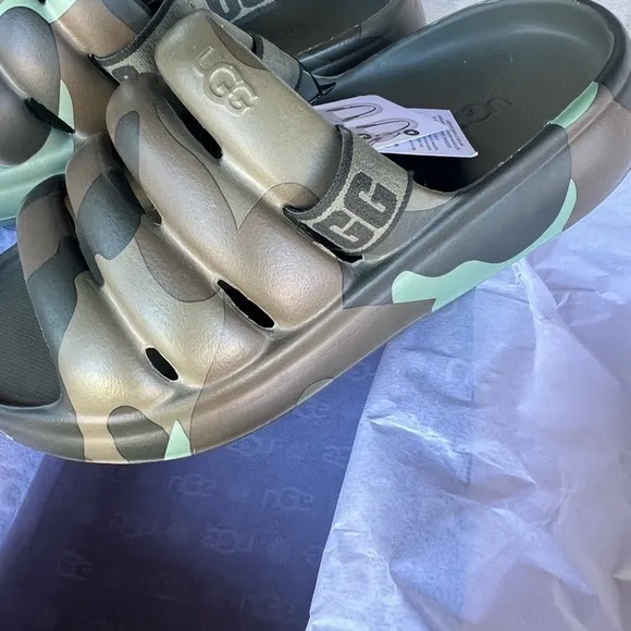 🆕UGGS Kids' Sport Yeah Green Camo Slingback Strap Slide Sandals NIB